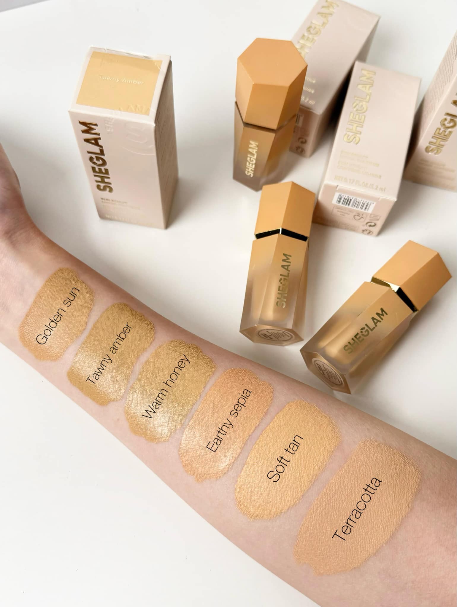 كونتور شيجلام ليكويد  Soft Tan 